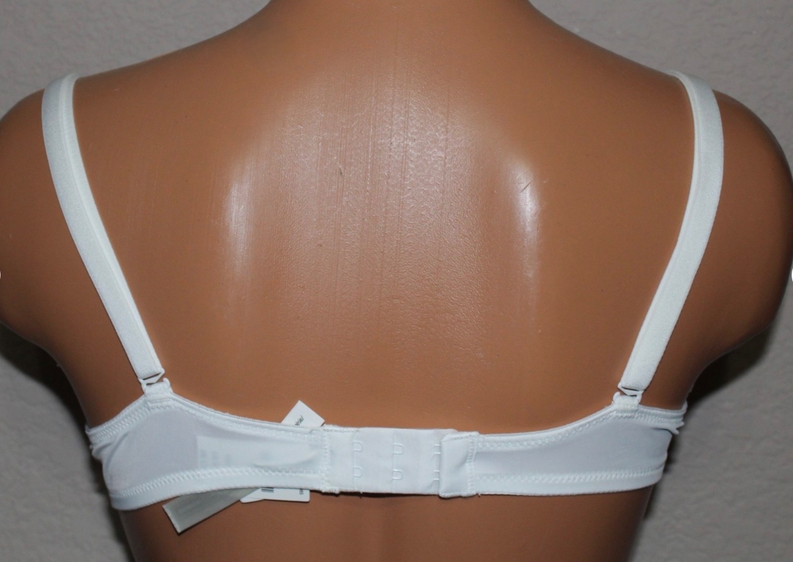New Victoria’s Secret Push Up Bra – White – Size 38B