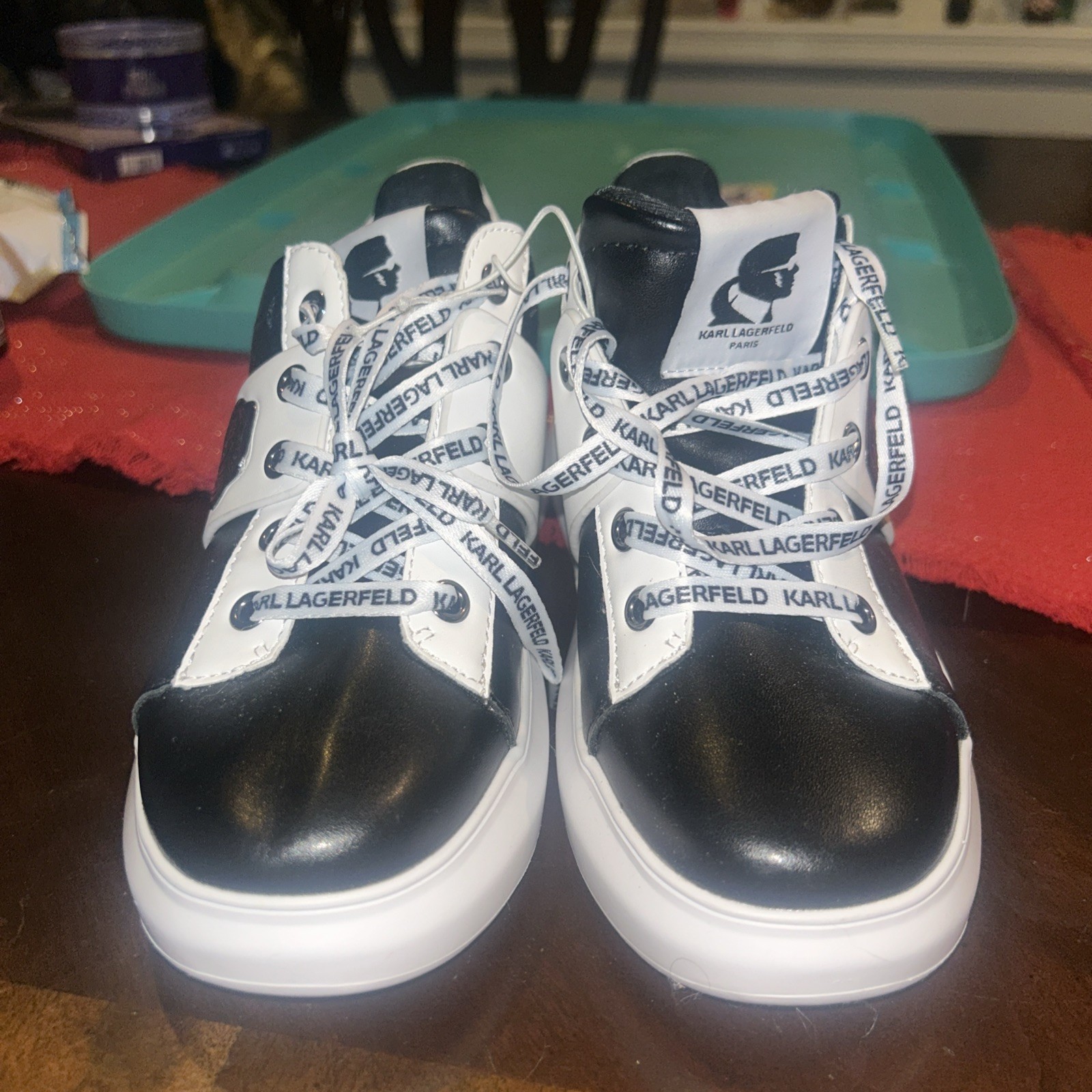 Karl Lagerfeld JUNIPER/C24 Women’s Black White Logo Lace Up Sneakers Sz 5 1/2
