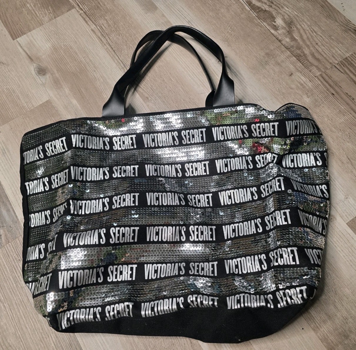 Victoria’s Secret Women’s Sequins Bling Large Tote Bag Silver & Black $68 NEW