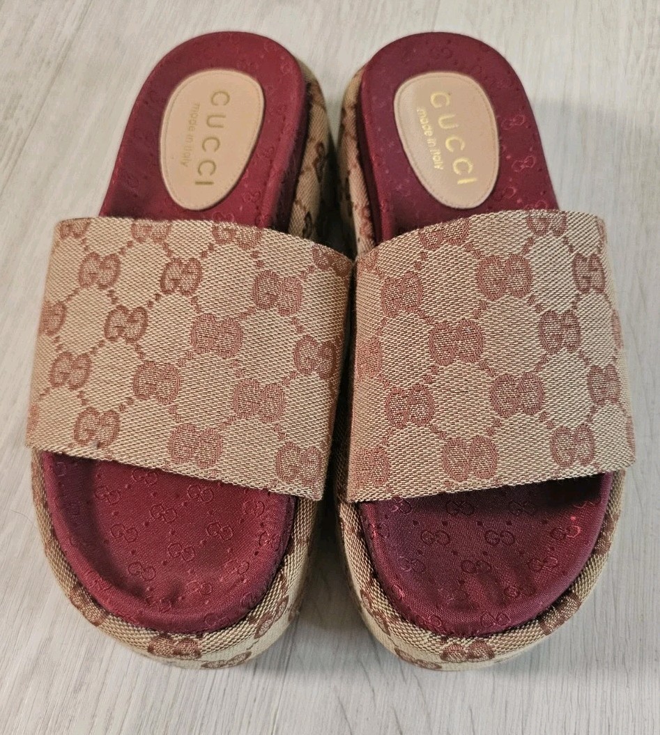 Gucci Angelina Burgundy GG Monogram Logo Platform Slide Sandal EU 37 US 7