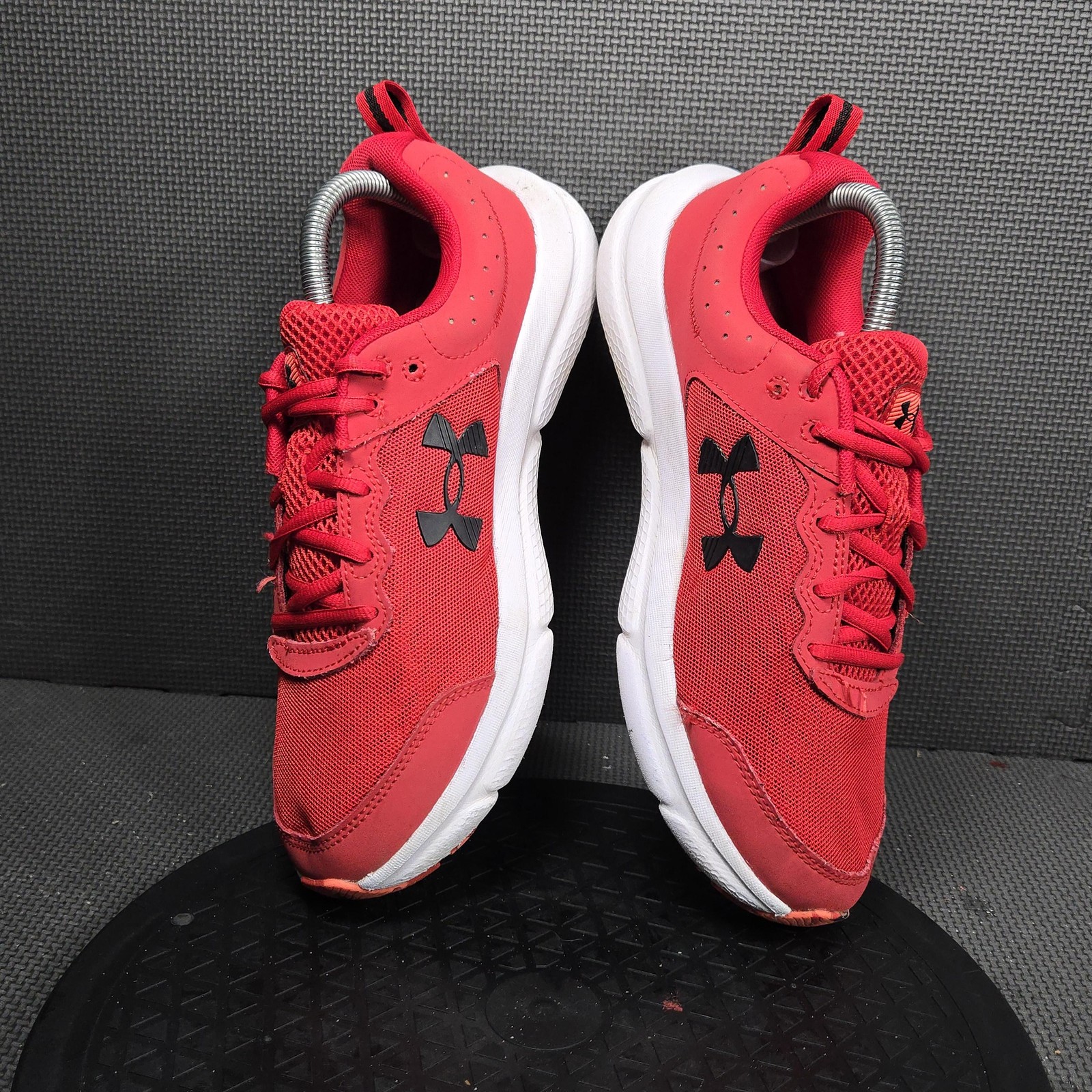 Under Armour Charged AKA Shoes Mens Size 9 Red Running Sneakers 3026175-600
