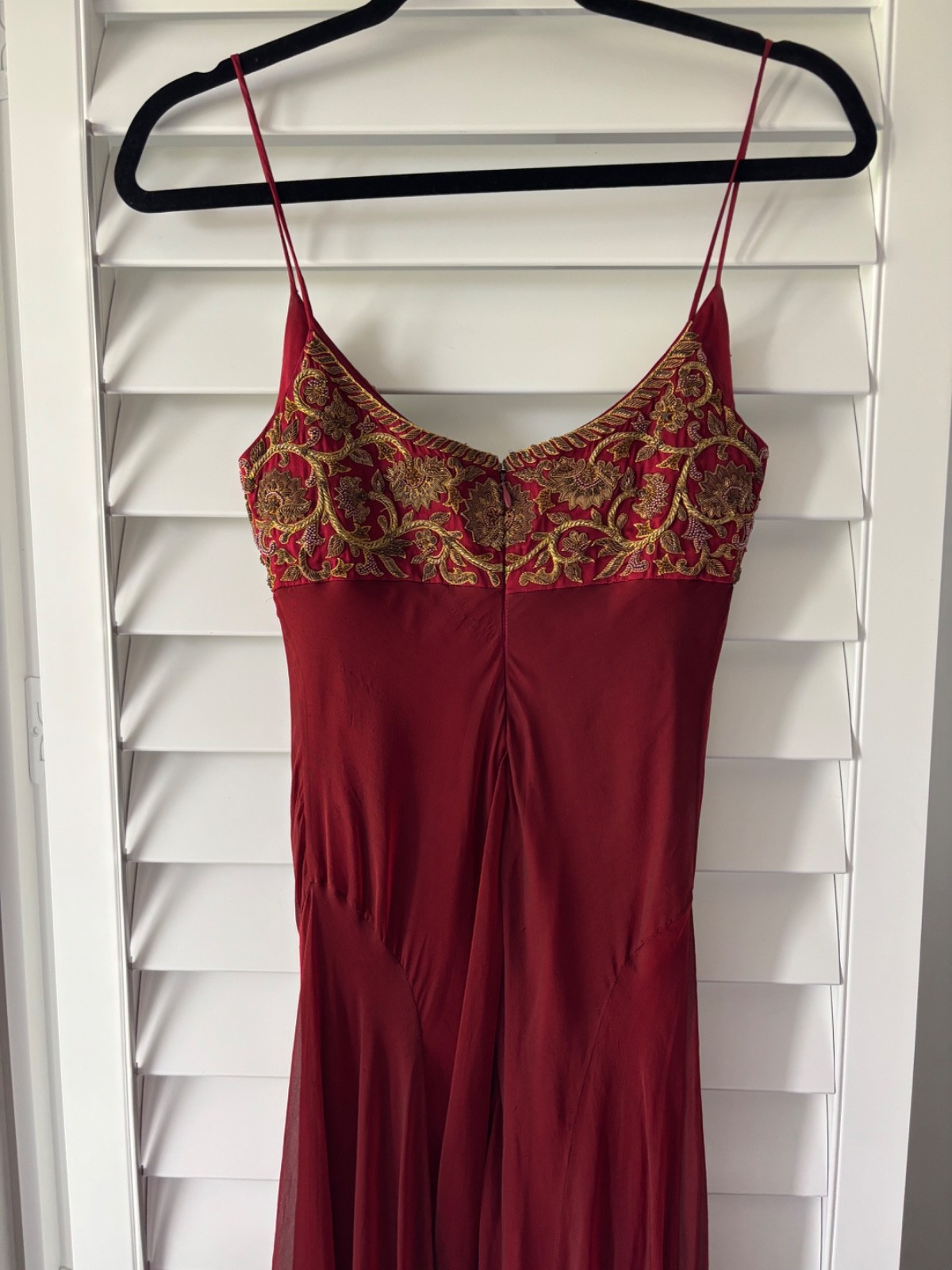 Vintage Carmen Marc Valvo Collection 100% Silk Embroidered Evening Gown