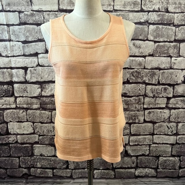Chico’s Pale Peach U Neckline Sleeveless Tank Size M Polyester & Cotton
