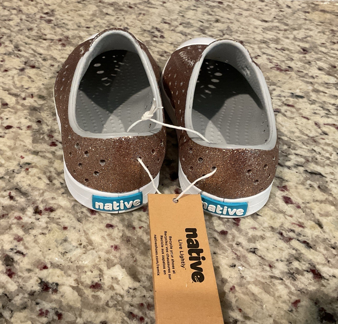 NATIVE JEFFERSON BLING Metal Bling/White Slip-On Sneaker Kids’ Sz 8 MSRP $55