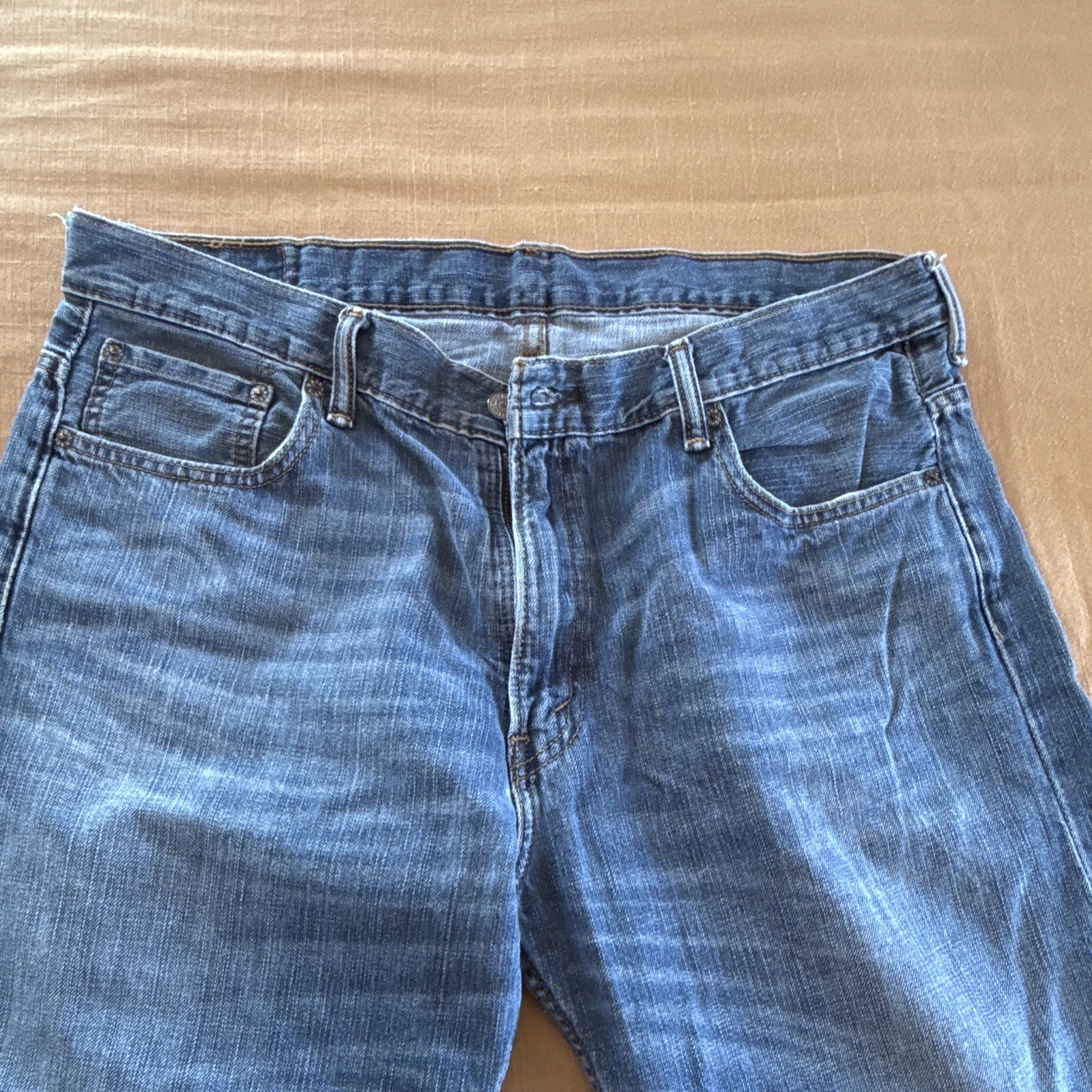 Levi’s Men’s 500 Series Straight Loose Fit Mid Rise Medium Wash Denim Jeans