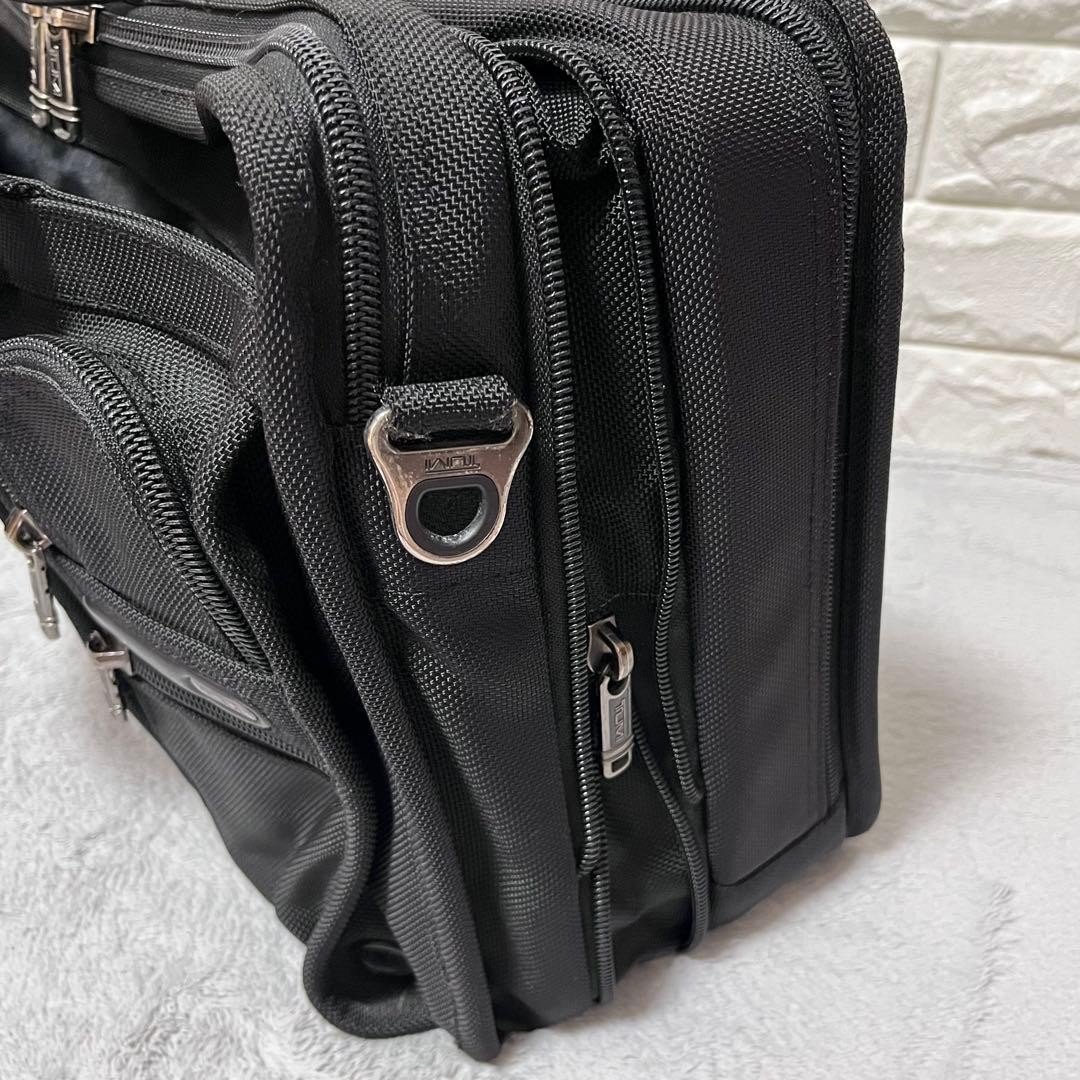 TUMI Alpha 26141D4 Black 2Way Expandable Briefcase 2 Compartment Auth