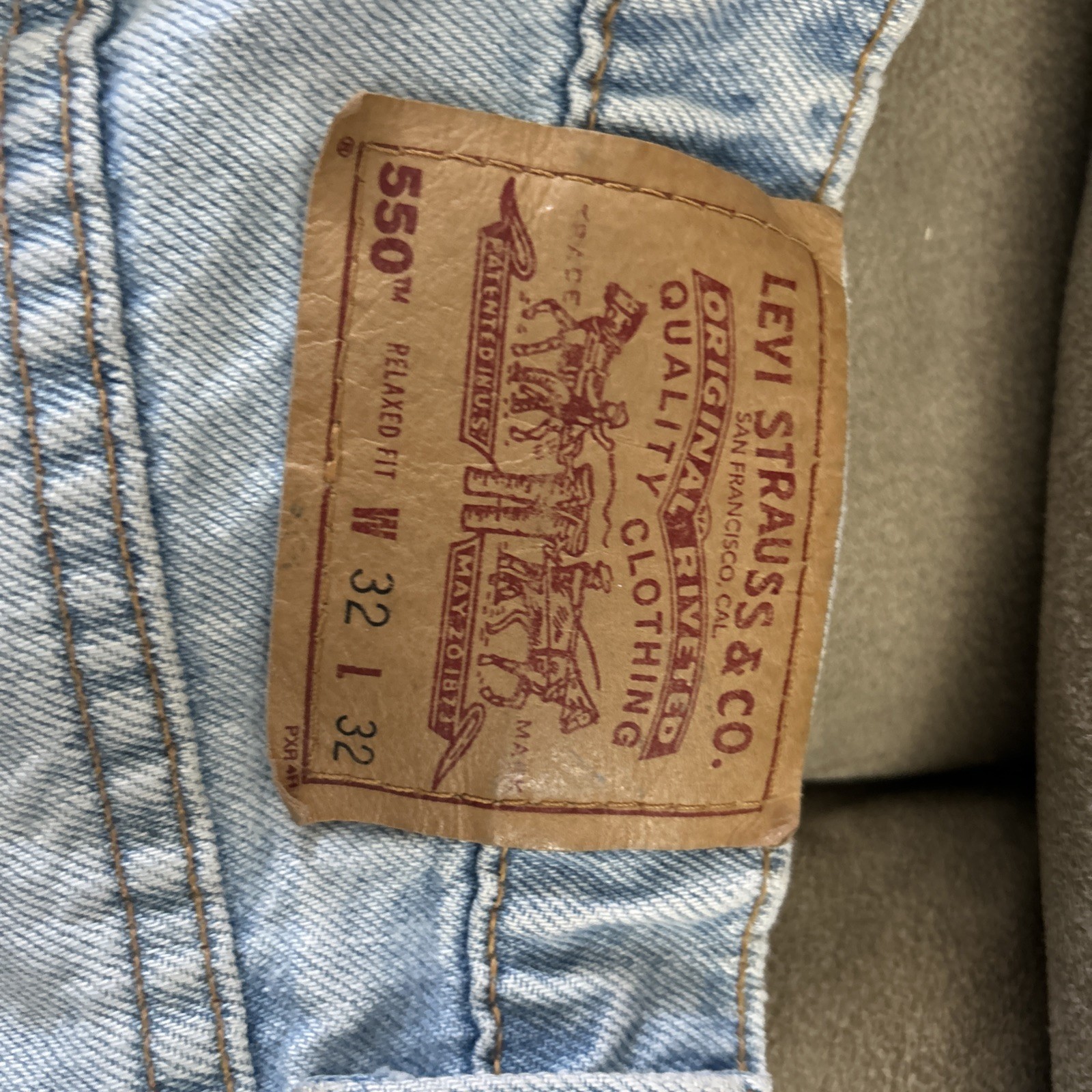 Levi’s 550 Men’s Jeans Size 32/32 VTG 1990s