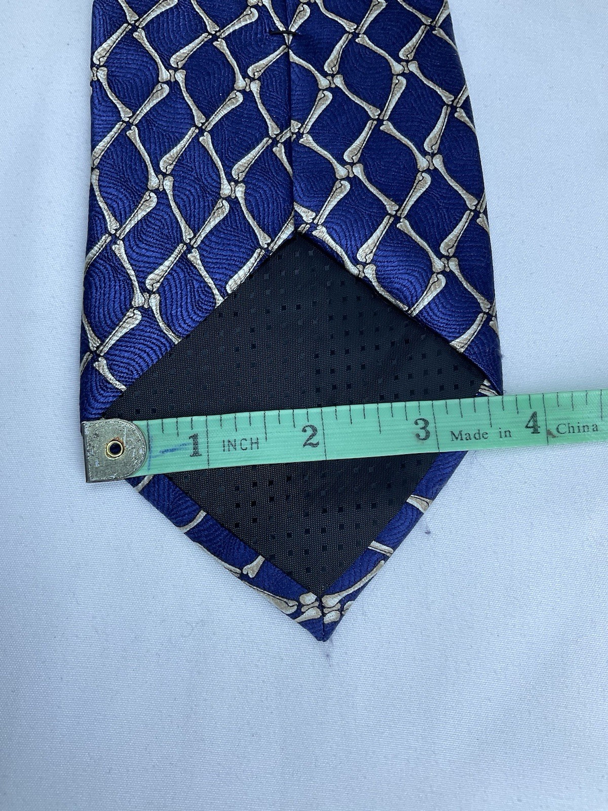 MUSEUM ARTIFACTS men’s Silk Tie In Blue W A Geometric Print Handmade EC