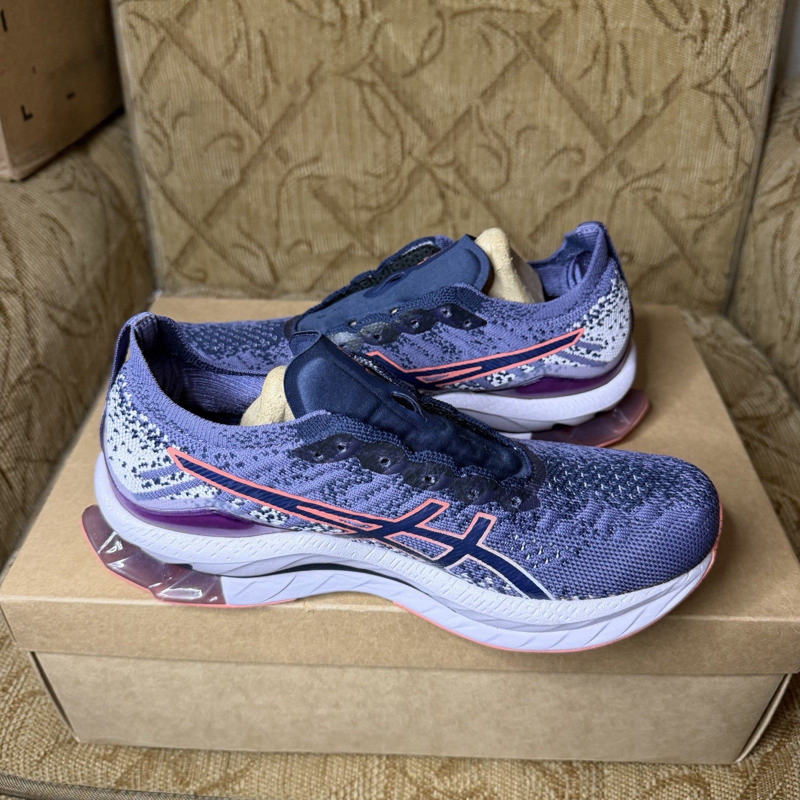 ASICS Gel-Kinsei Blast, Women’s Size 7.5, Eusty Purple Papaya 1012B068-501