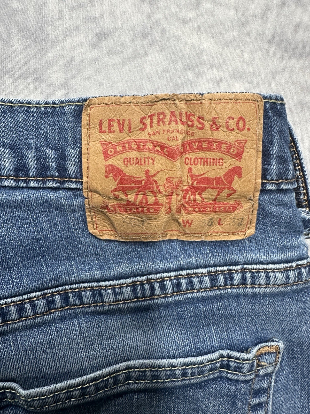 Levi’s Men’s 569 Loose Straight Fit Blue Jeans 36×32 Faded Whisker