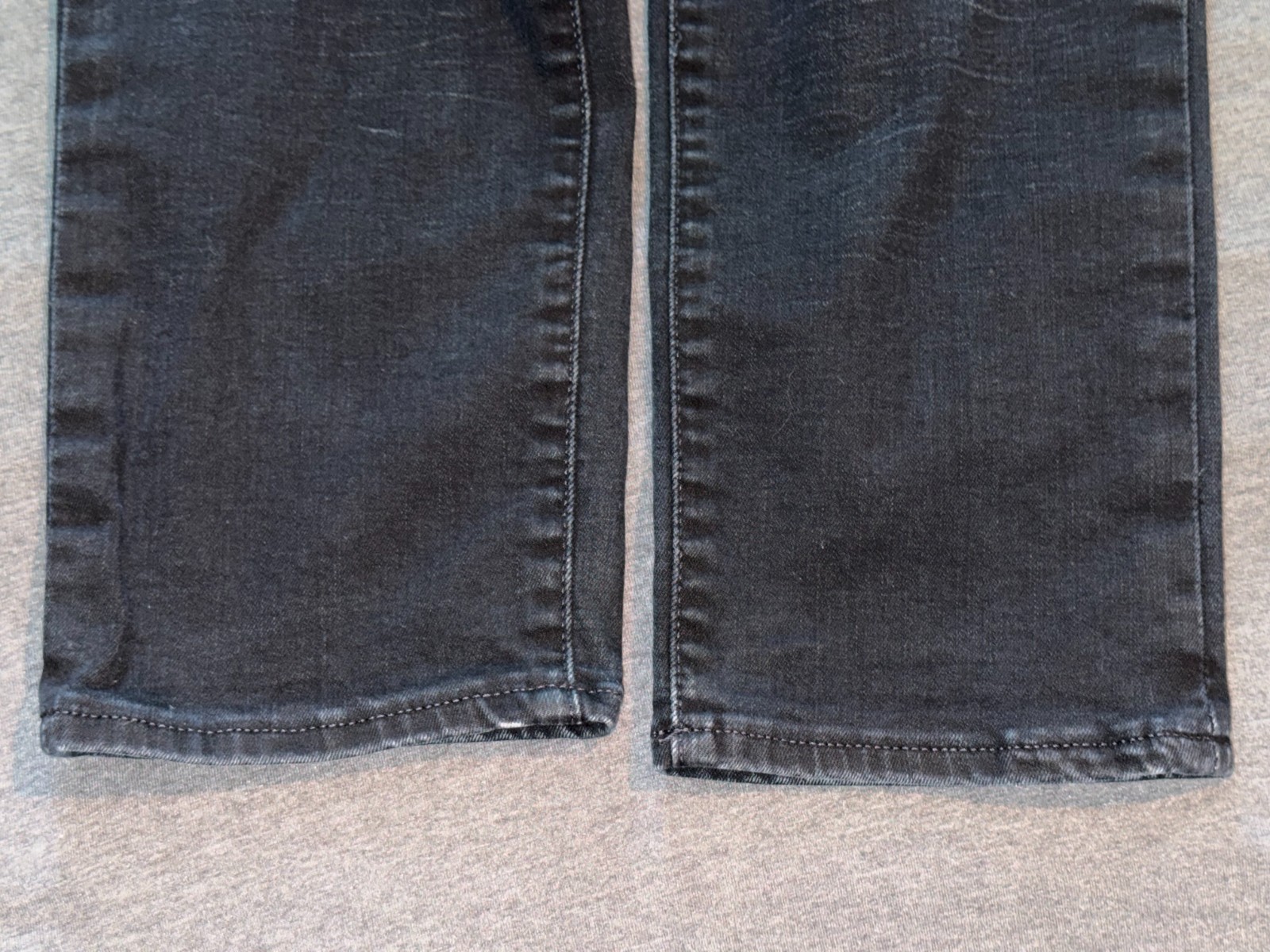 Express Jeans Mens 33×30 Black Denim Cotton Straight Leg Slim-Fit Hyper Stretch