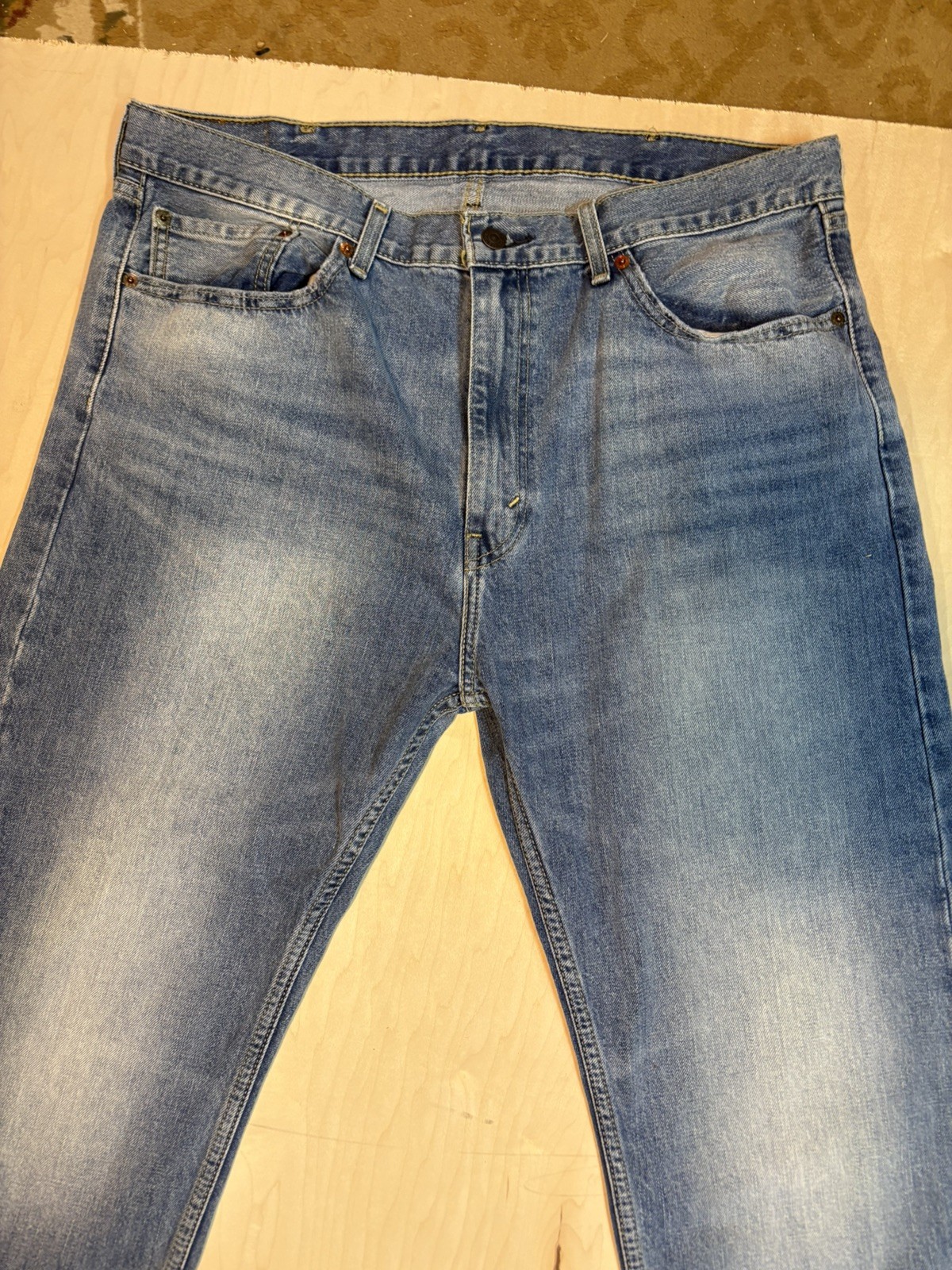 Levi’s 505 Series 38-30 Blue Medium Wash Denim Straight Leg Regular Fit