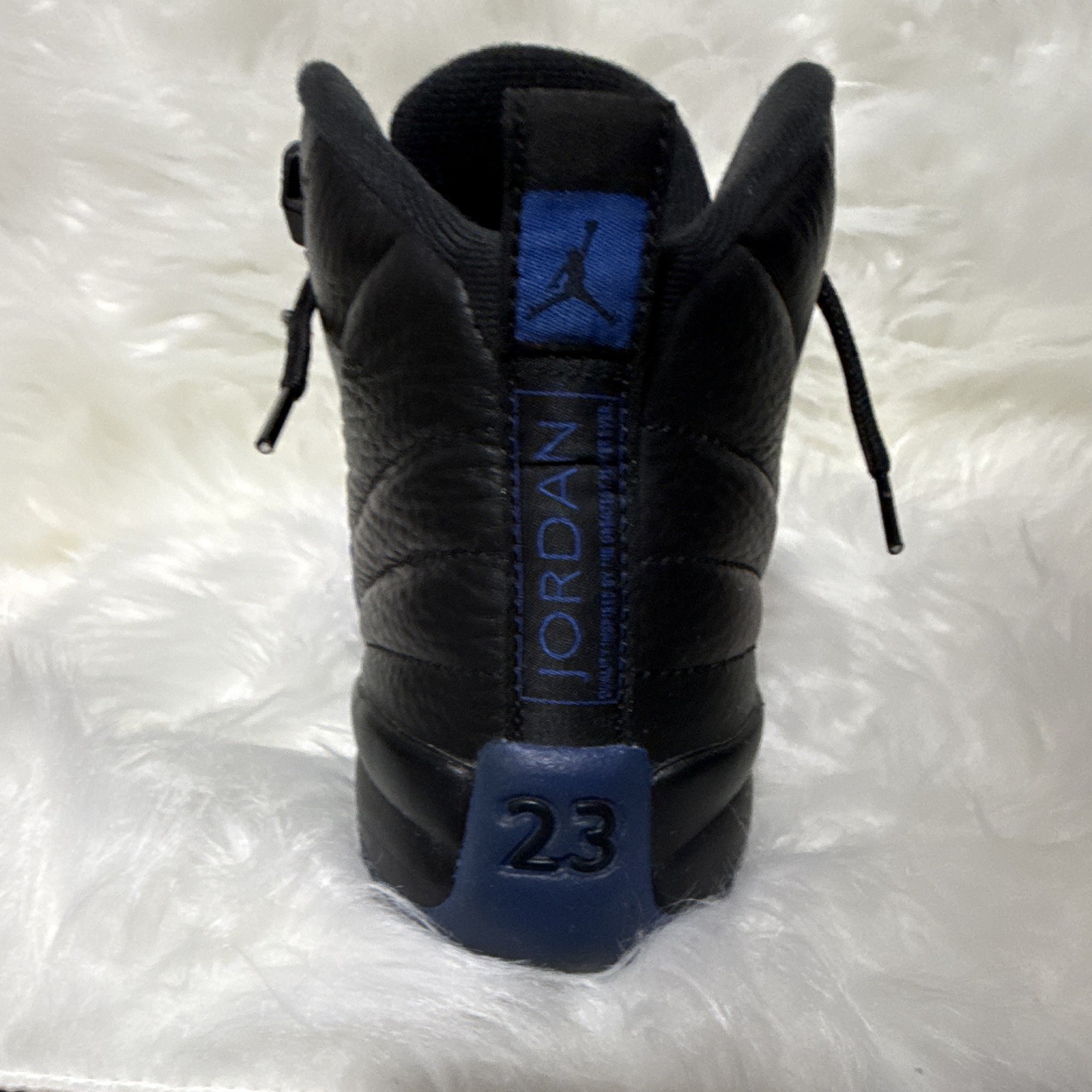 Jordan Air Jordan 12 Black/Blue Mid-Top Basketball Sneaker US 7Y 153265-014