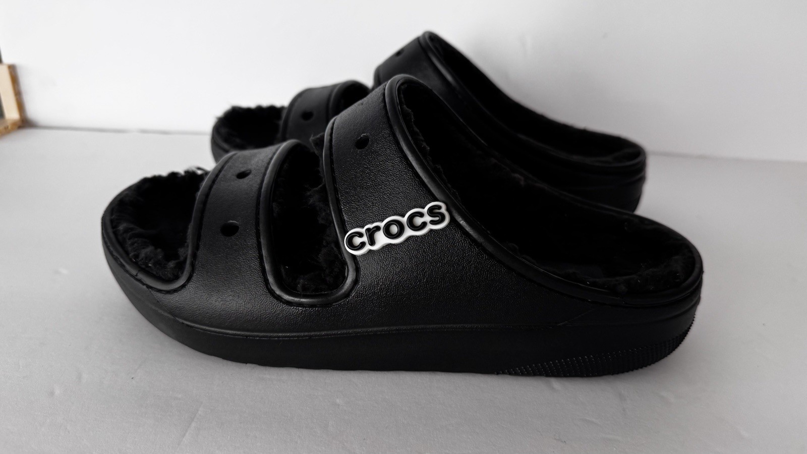 Crocs Classic Cozzzy Sandals Black Fuzzy Lined M8 W10 Unisex Slides 207446
