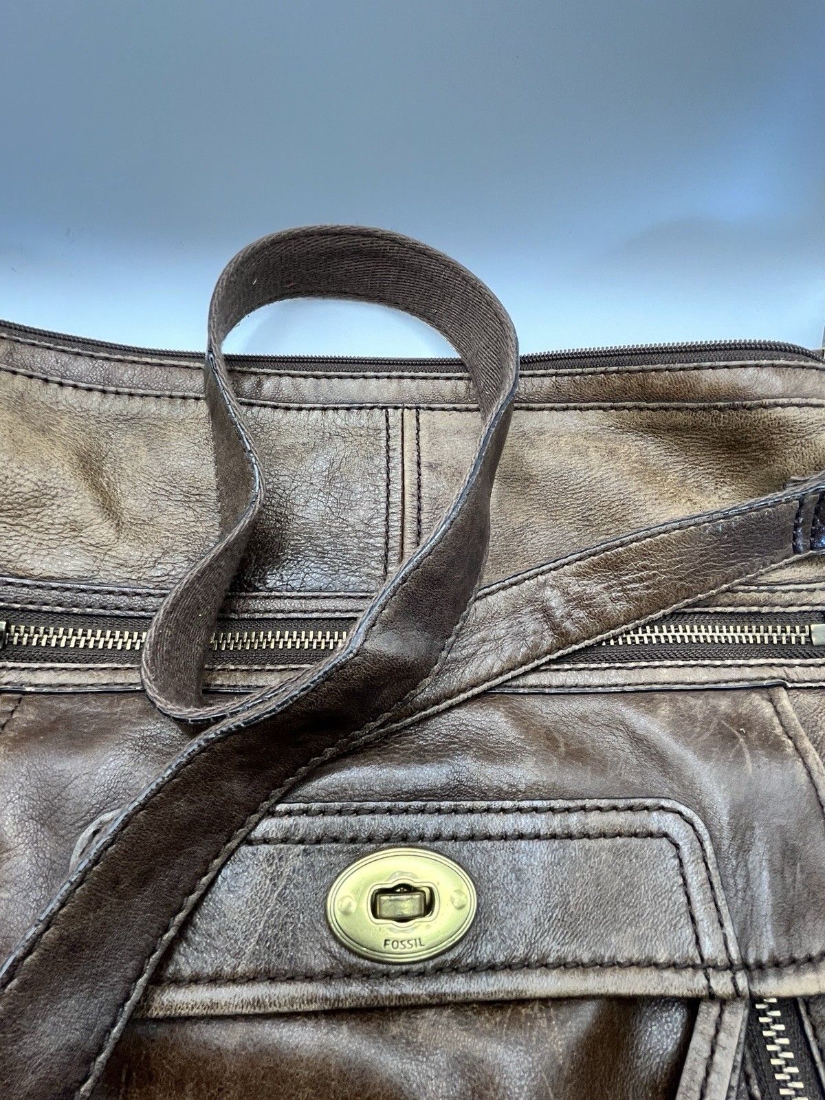 Fossil Brown Crossbody Bag Turn-Lock Flap Zip Pockets Detachable Strap