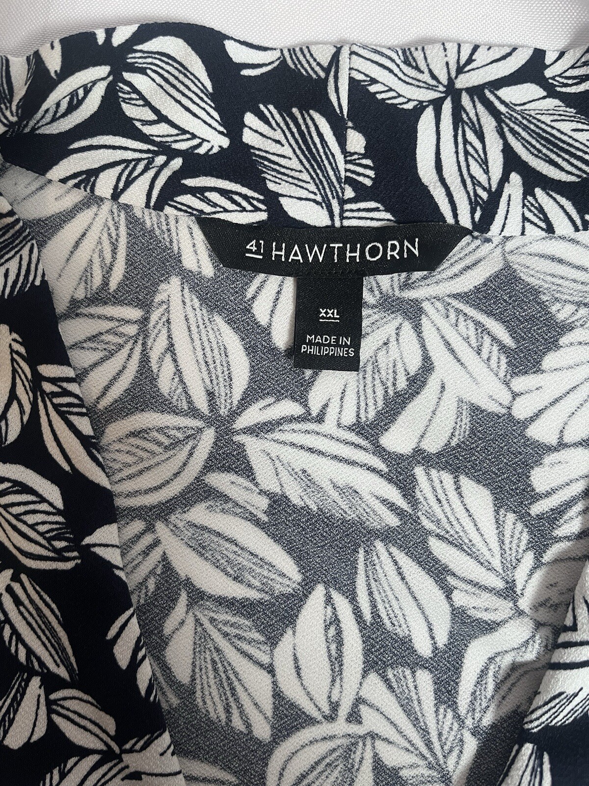 41Hawthorne Henri Ruched Knit Wrap Top (Black Floral) – XXL