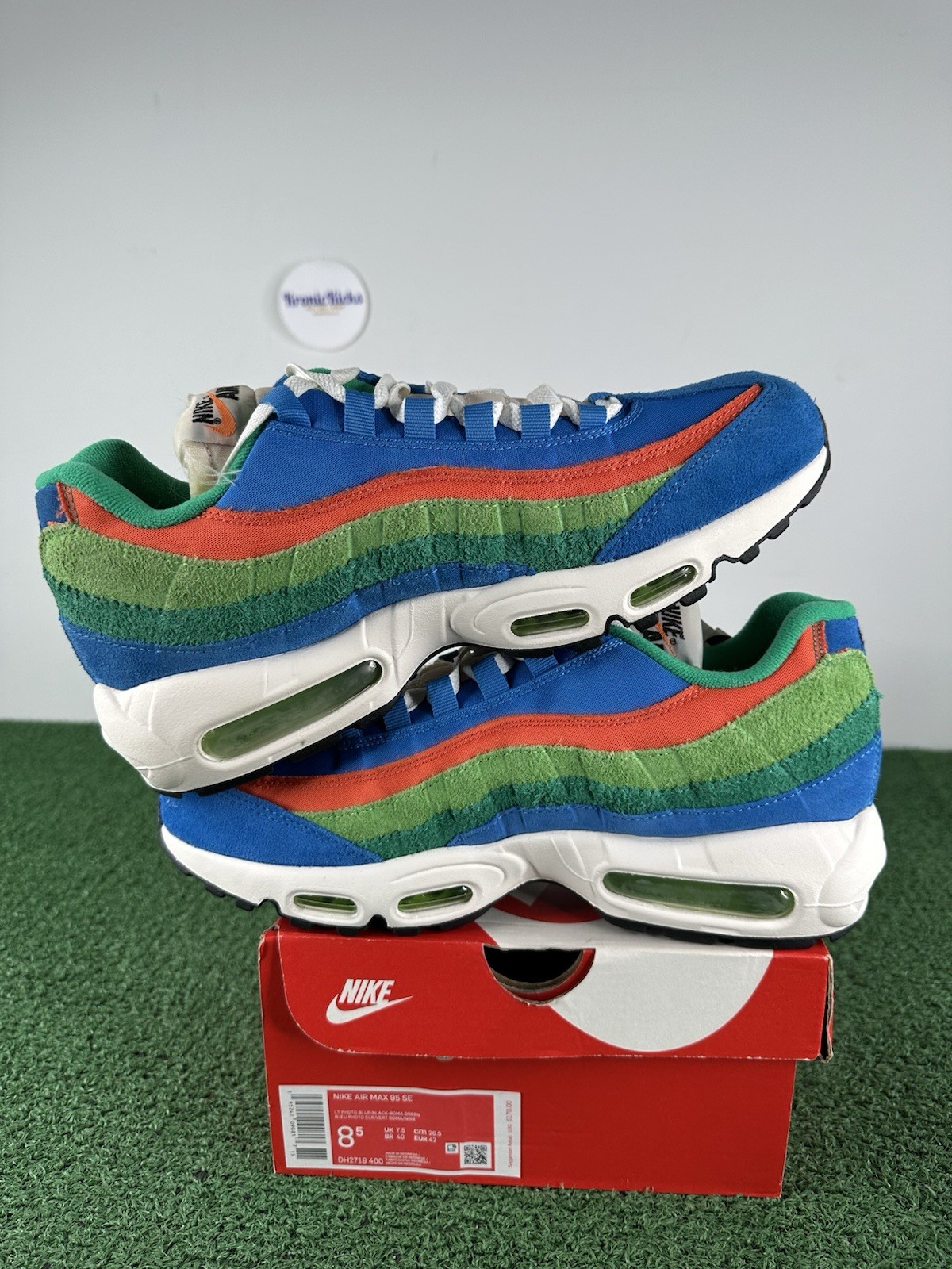 Size 8.5 – Nike Air Max 95 SE Running Club Light Photo Blue – New