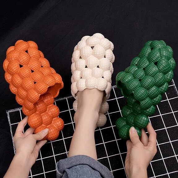 Cozy Bubble Slides Anti-Slip Sandals Ultra Soft Slippers Cloud Home Outdoor Shoe