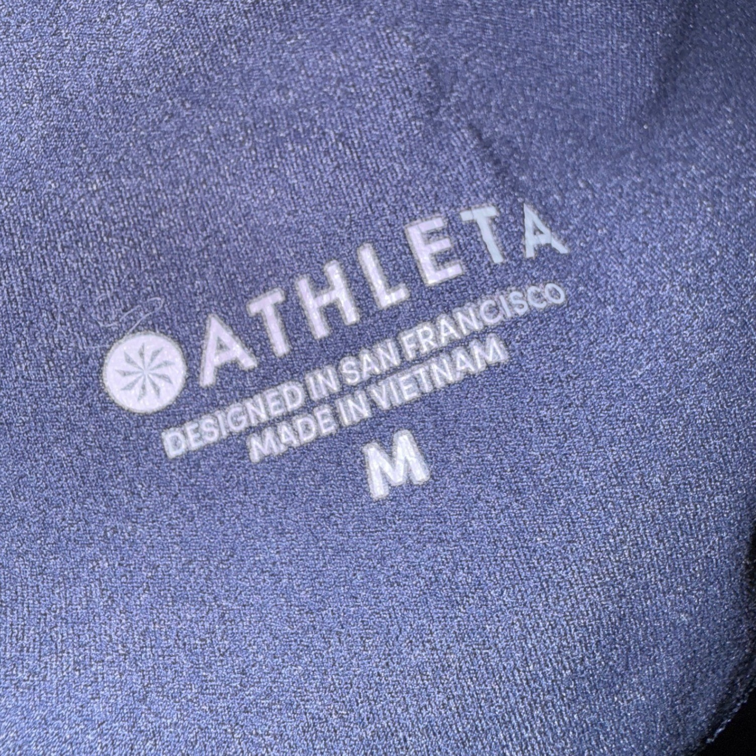 Athleta Womens M Navy Blue High Rise Capri Leggings 17.5in Inseam Pocket