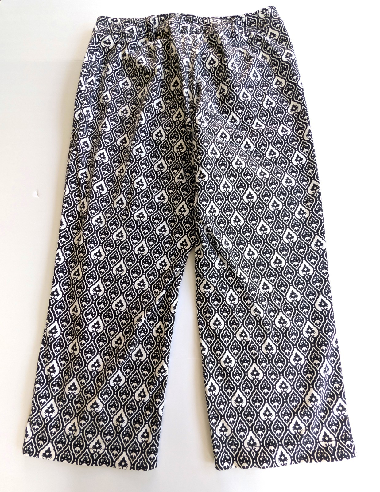 WORTHING STRETCH Sz 14 Black White Geo Cotton Stretch Capri Pants EUC