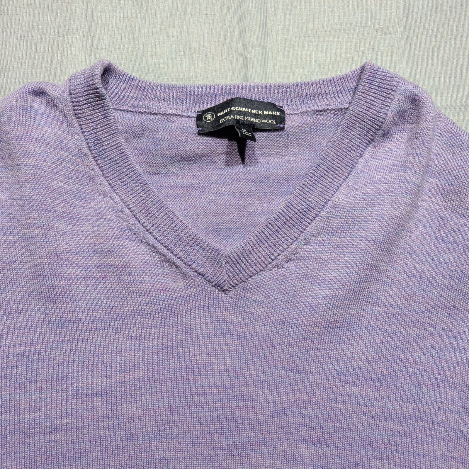 Hart Schaffner Marx Men Sweater Lavendar Size Medium 100% Fine Merino Wool