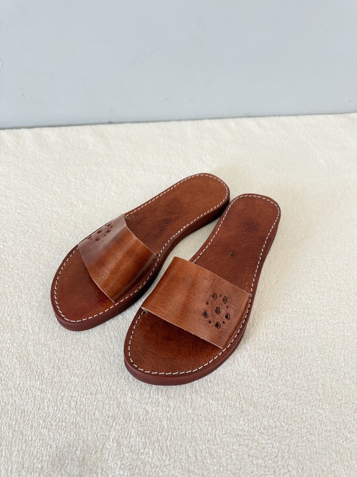 Handcrafted Genuine Leather Sandals for Women – Black Single Strap