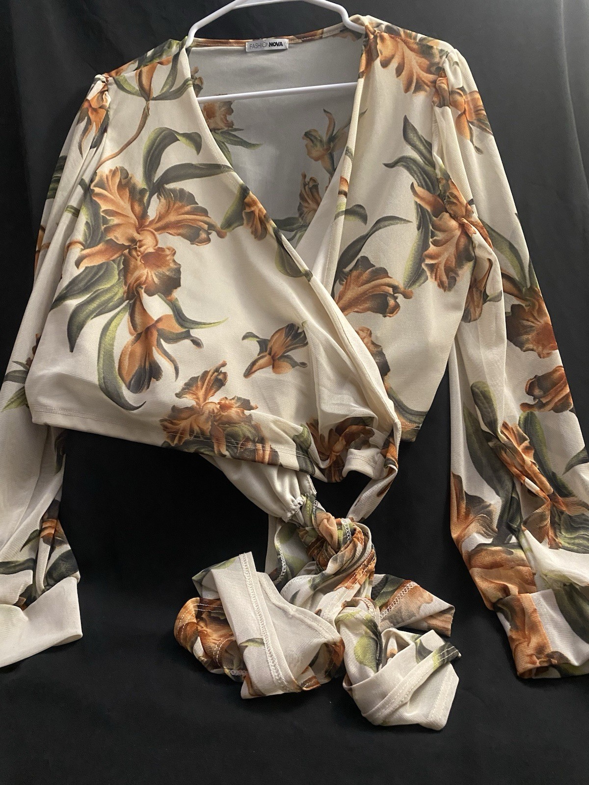 Fashion Nova Plus 1X White Floral Wrap V-Neck Tie Front Long Sleeve Blouse