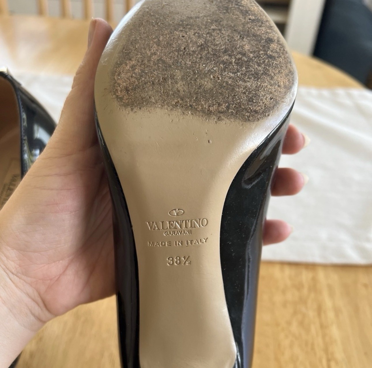 AUTH VALENTINO GARAVANI Rockstud Black Leather Classic Pumps Shoe Heels 38.5