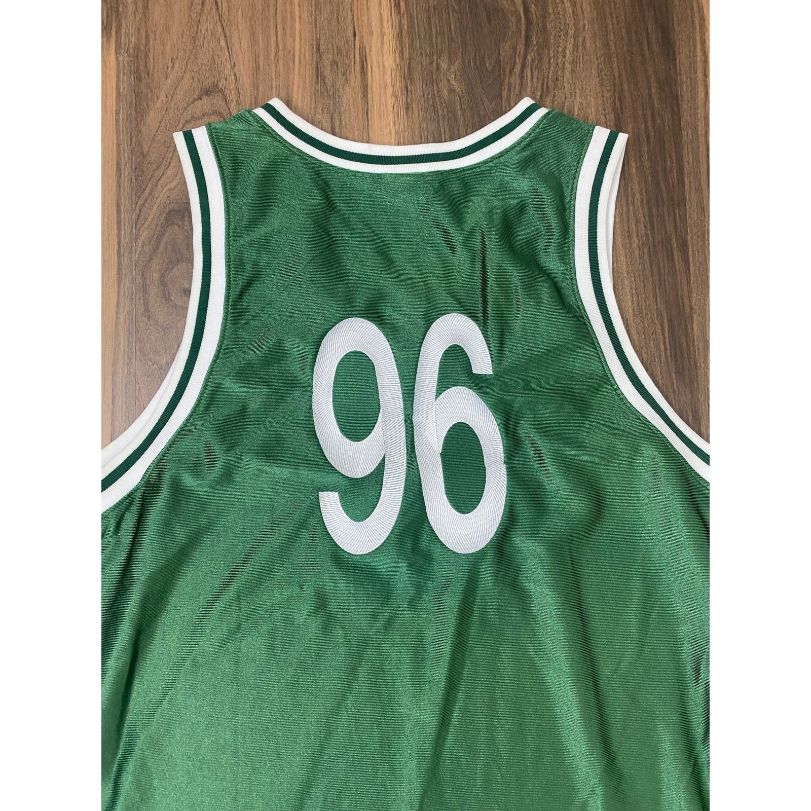 VTG 90s RETRO Men Nike “The City” silky stitched athletic basketball jersey XXL