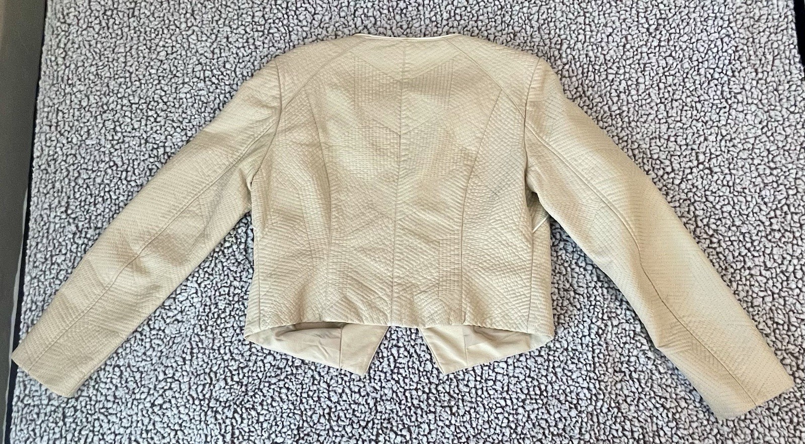 MARC NEW YORK ANDREW MARC JACKET BEIGE GOLD ZIPPERS SIZE M 100% Polyurethane