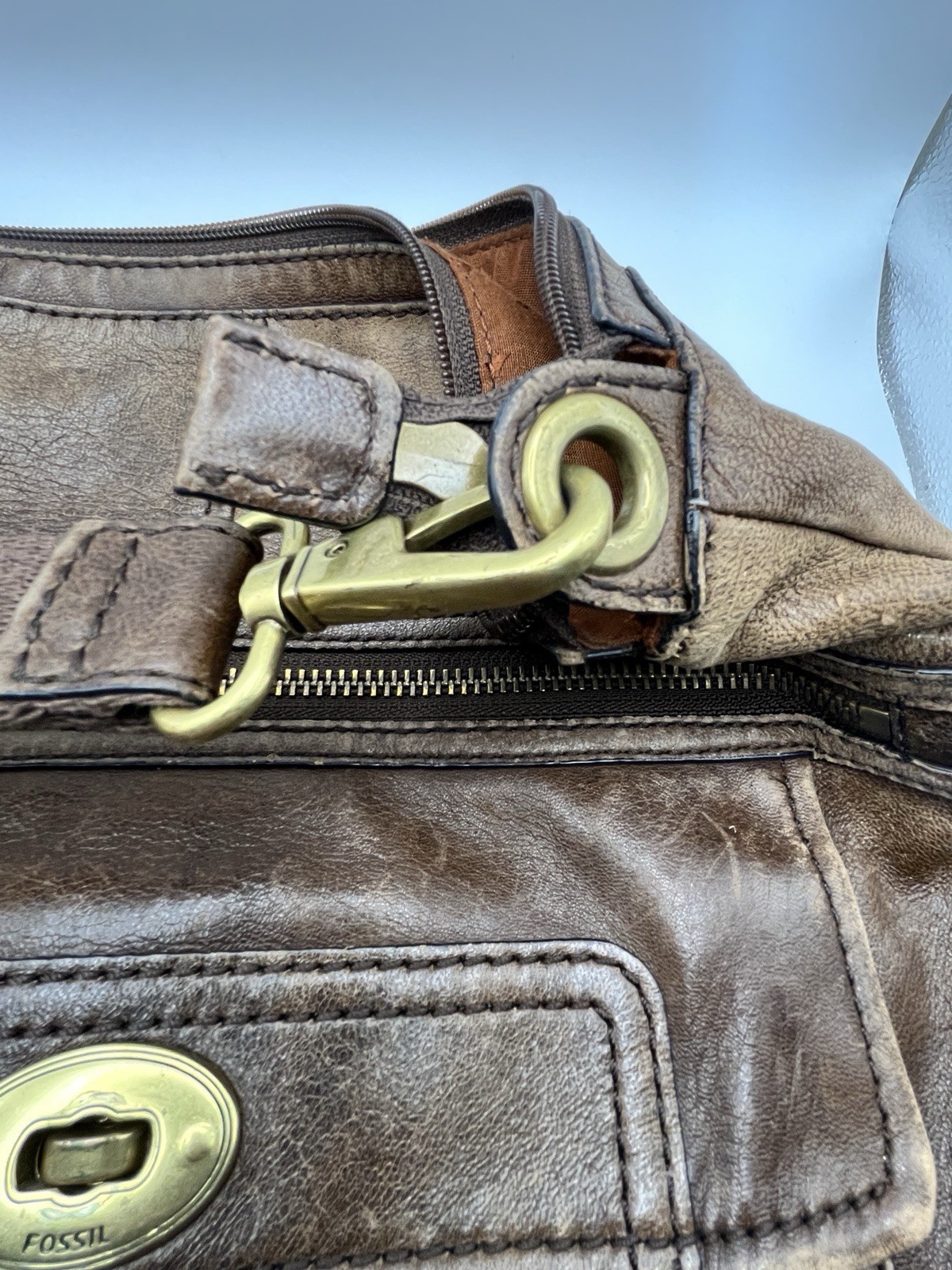 Fossil Brown Crossbody Bag Turn-Lock Flap Zip Pockets Detachable Strap