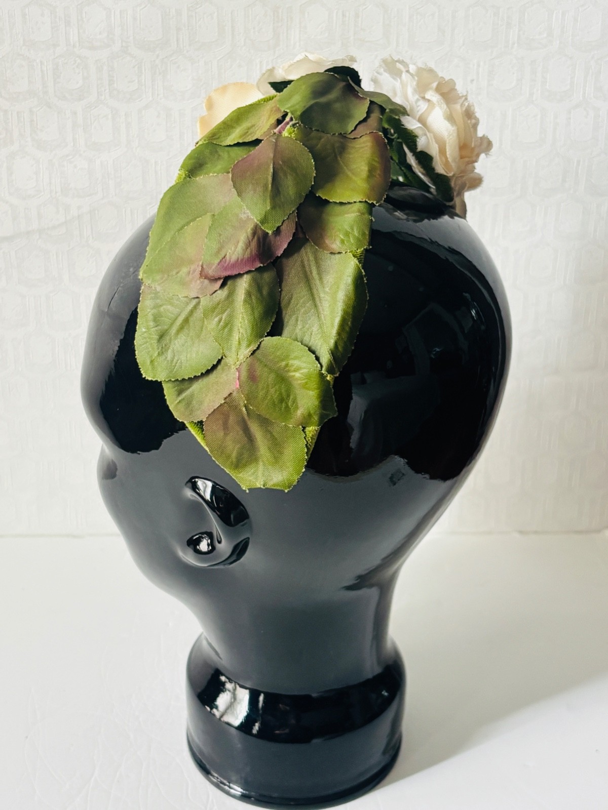 VTG 50’S BIG IVORY ROSE FLOWER&GREEN LEAF APPLIQUÉ JULIETTE PILLBOX BAND HAT