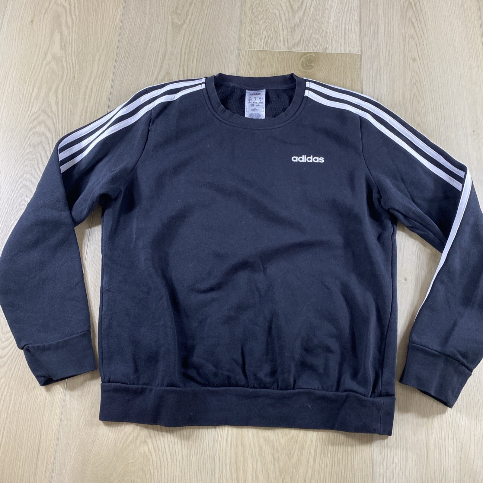 [DT5072] Womens Adidas Essentials 3-Stripes Sweatshirt Size M