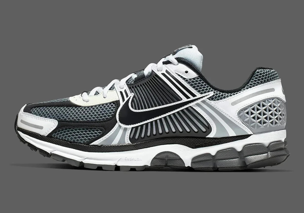 Nike Zoom Vomero 5 SE SP Dark Grey Black White Sneakers CI1694-001 Mens Size