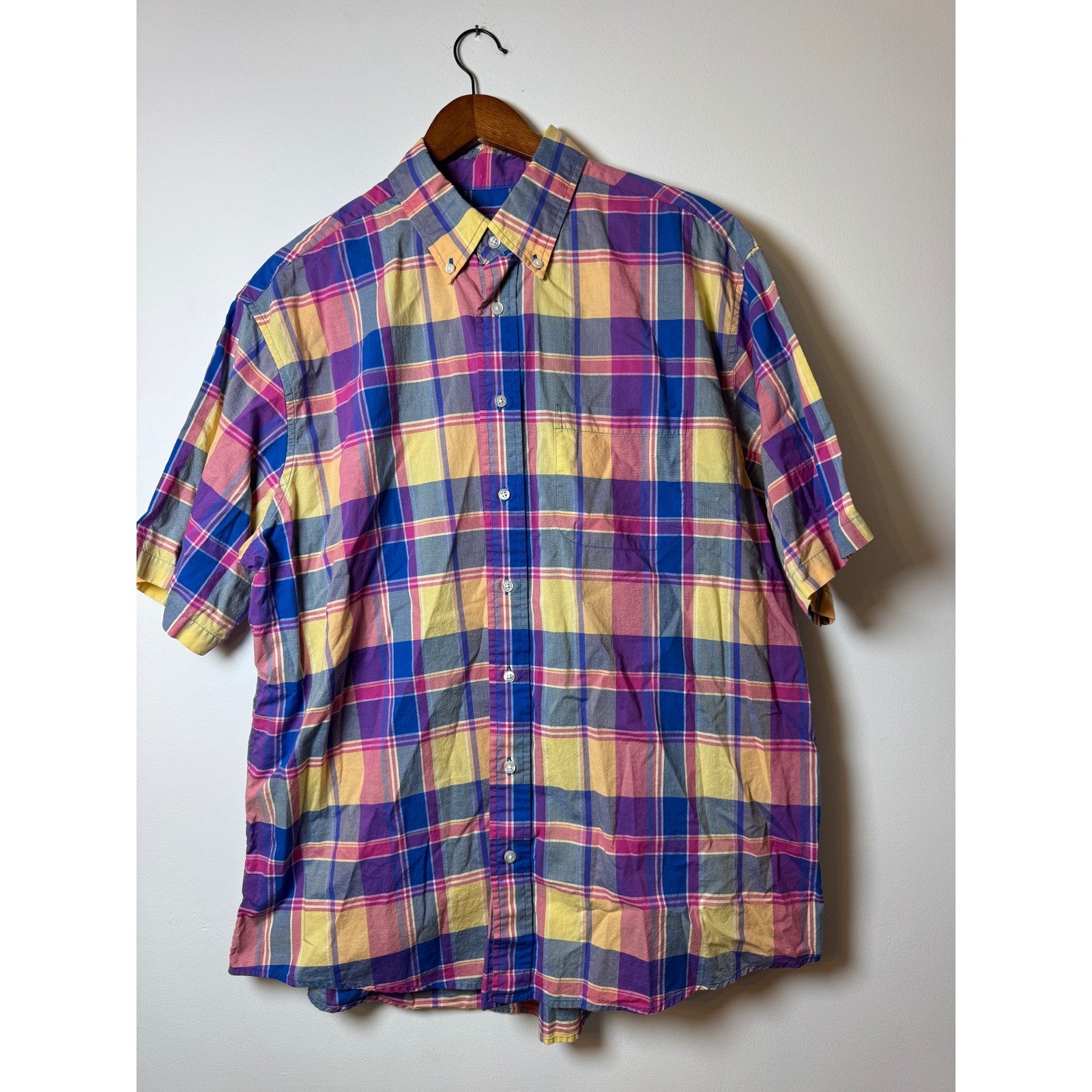Jos A Bank Stays Cool Mens XL Short Sleeve Button Down Shirt Plaid Multi Color