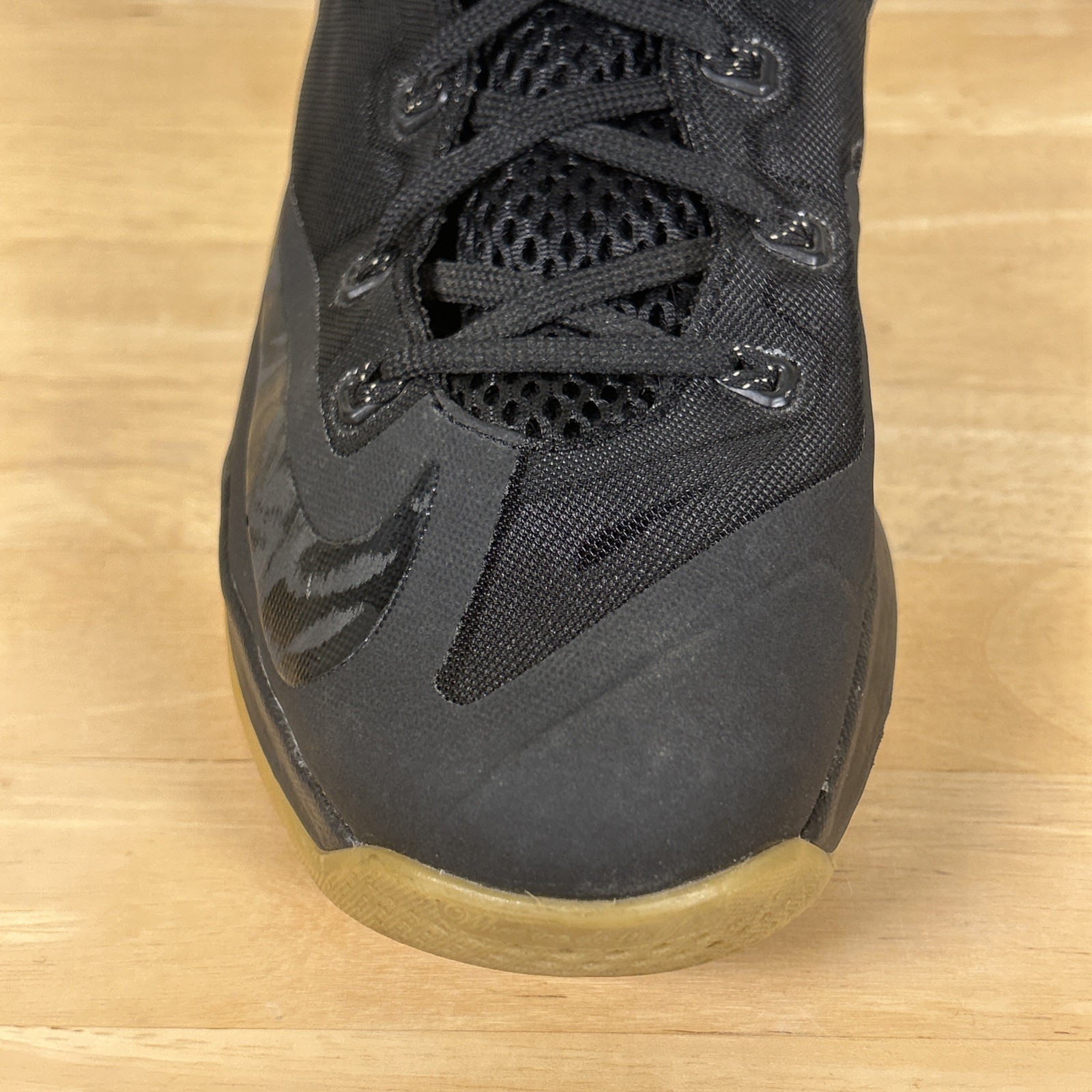 Size 10 – Nike Max LeBron 11 Low Gum Black Leather (642849-078) w/ Original Box