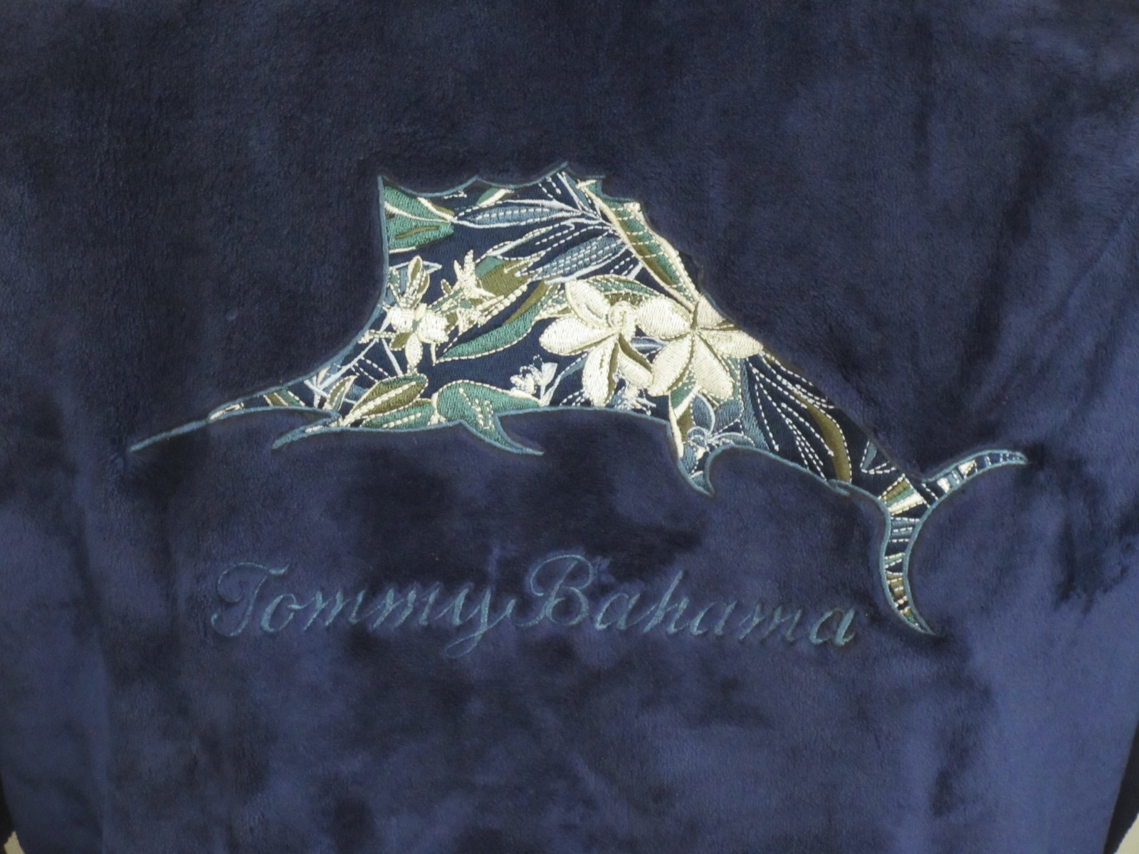 Tommy Bahama Men’s Plush Marlin Embroidered Cozy Robe Navy Blue Relax NWT