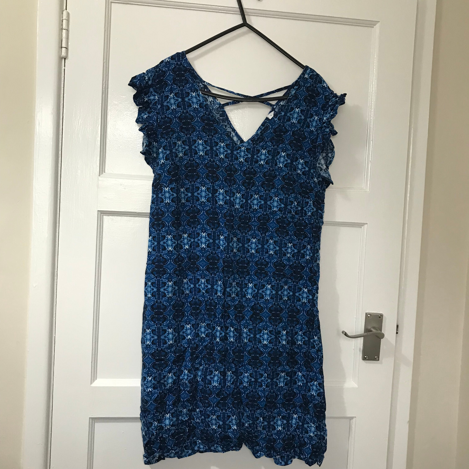 Matalan Blue Short Sleeve Dress Size 12 Geometric Pattern Knee Length V Neck