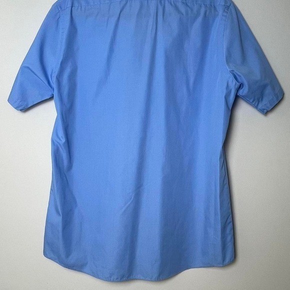 Blue Van Heusen short sleeve button up shirt 15 1/2 poplin regular fit