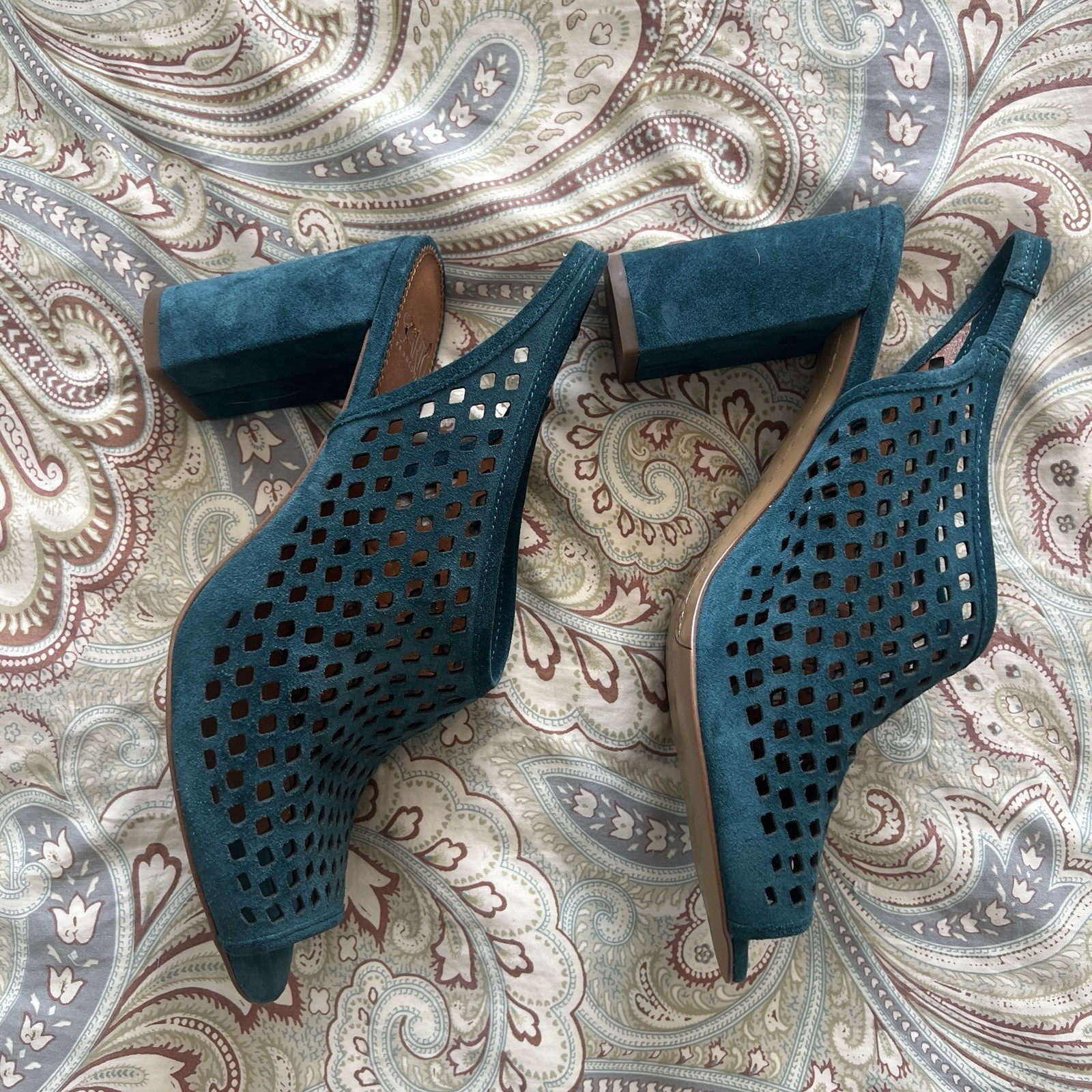 Franco Sarto Harlet 2 Teal Suede Perforated Slingback Block Heel Sandals Sz 8