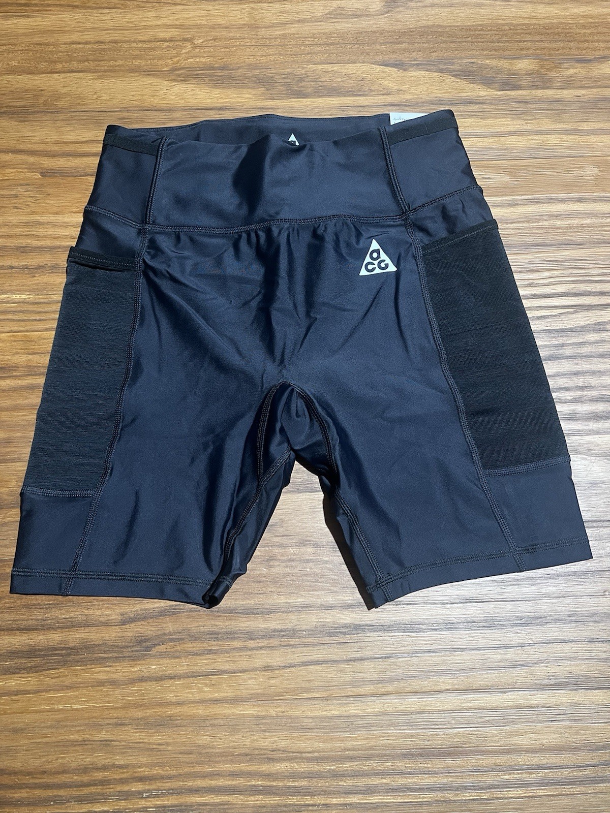 Nike Womens Size S ACG Dri-FIT ADV Mid-Rise 6″ Biker Shorts Black FQ3066-010