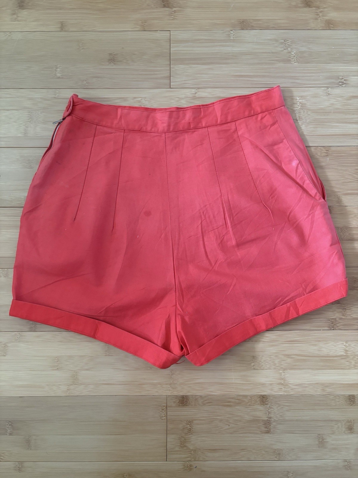 VTG Red Rockabilly 50s Shorts Hot Pants W 28”