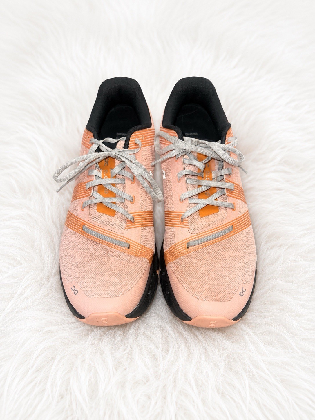 On Cloud Running Shoes Women’s Size 11 Peach Pink Athletic Sneakers CloudTec