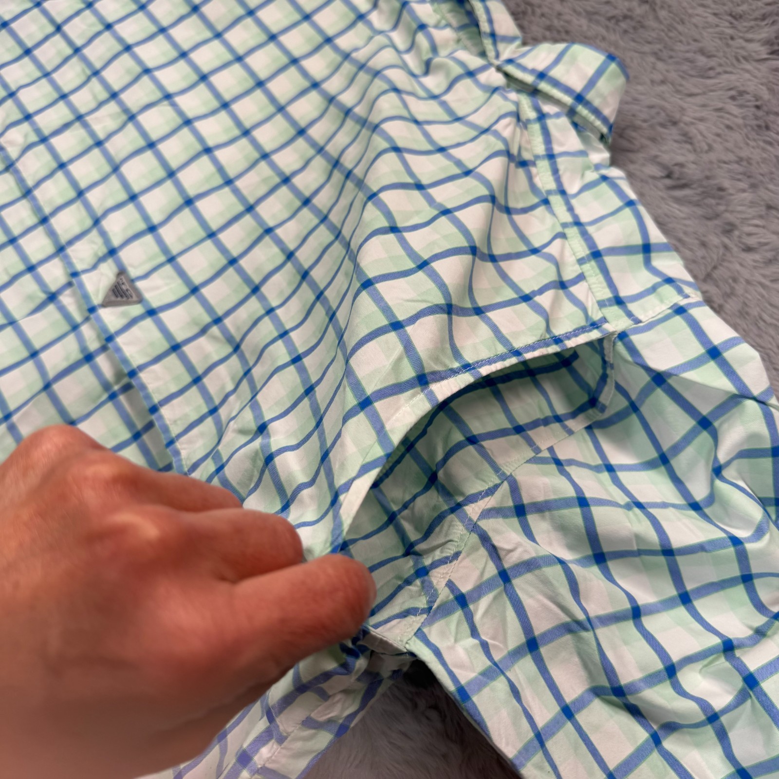 Columbia PFG Super Bahama Button-Down Shirt Women’s L Green Plaid Nylon Fishing