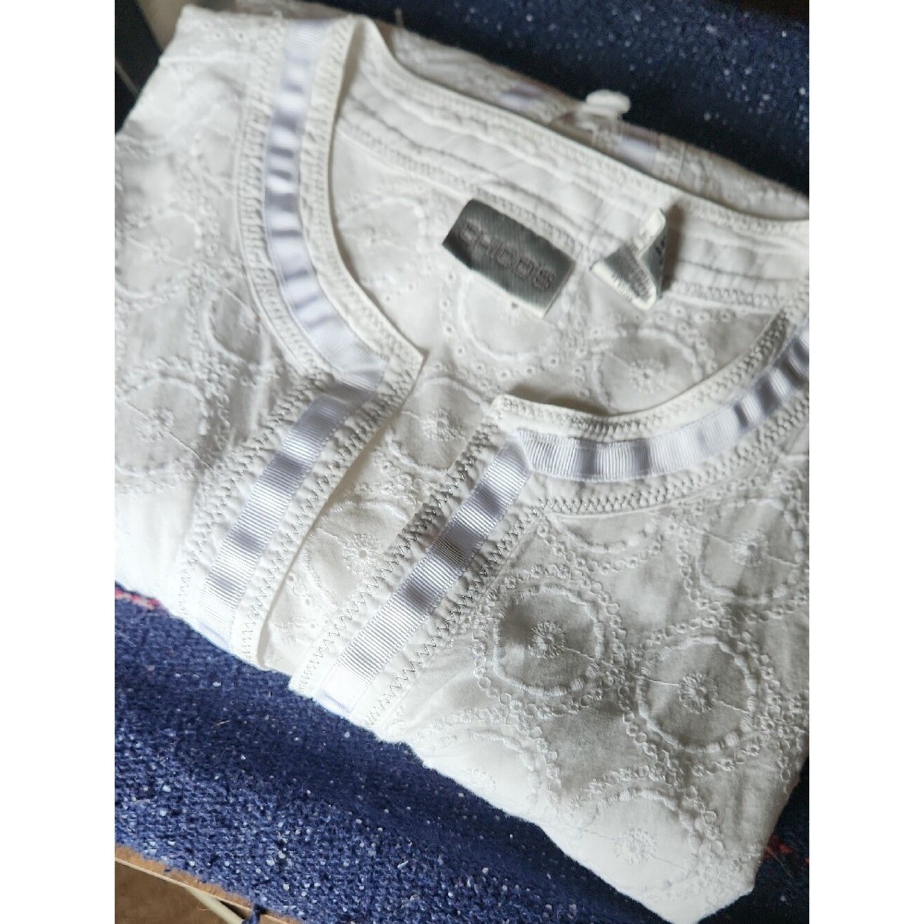 Chico’s White 100% Cotton Embroidered V-Notch Button-Front Shirt, Sz 3.