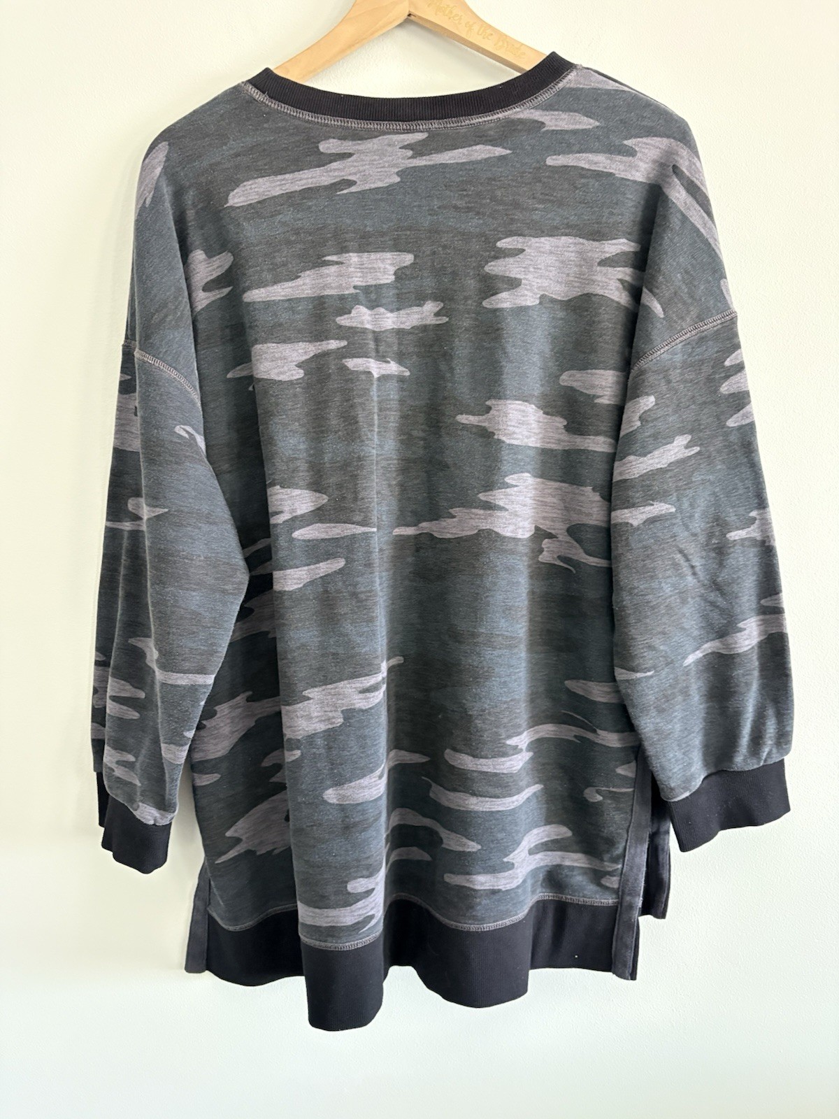 Old Navy Sweatshirt Black Gray Camo Womens Size XL Tunic Long Sleeve