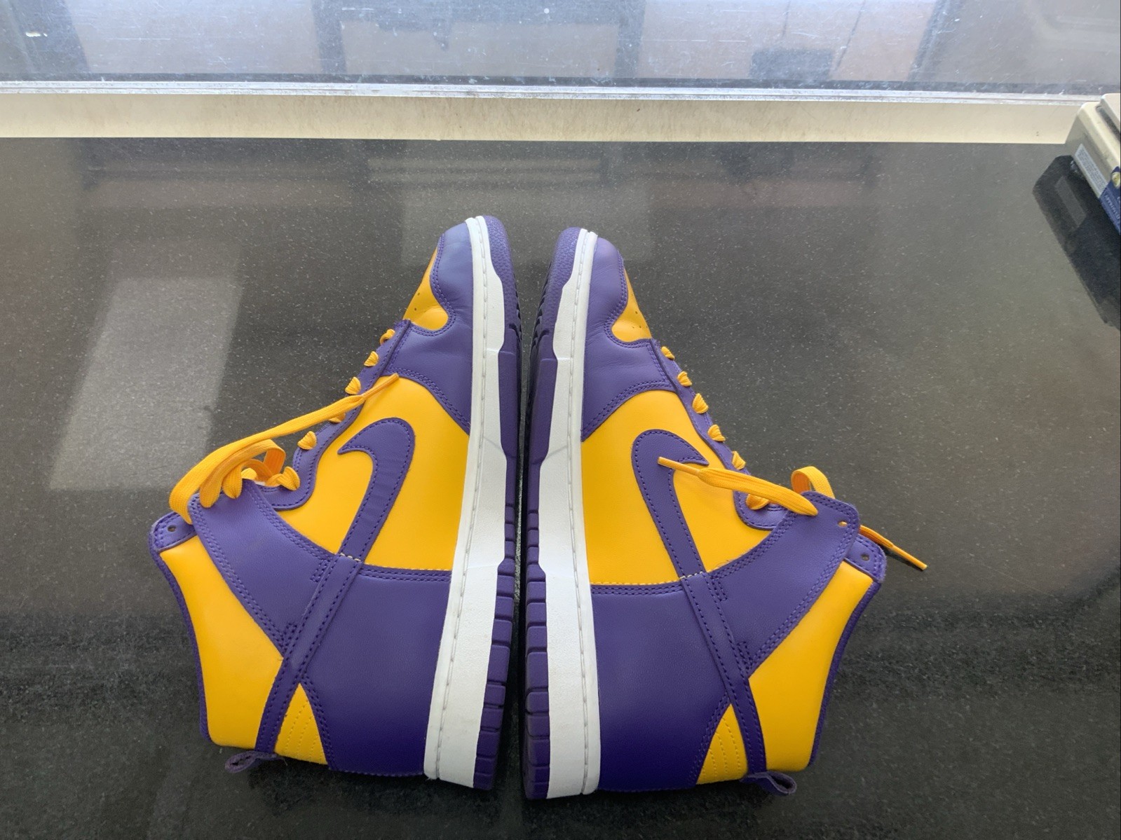 NIKE DUNK HIGH RETRO PURPLE YELLOW LAKERS LSU NBY DD1399-500 SIZE 10