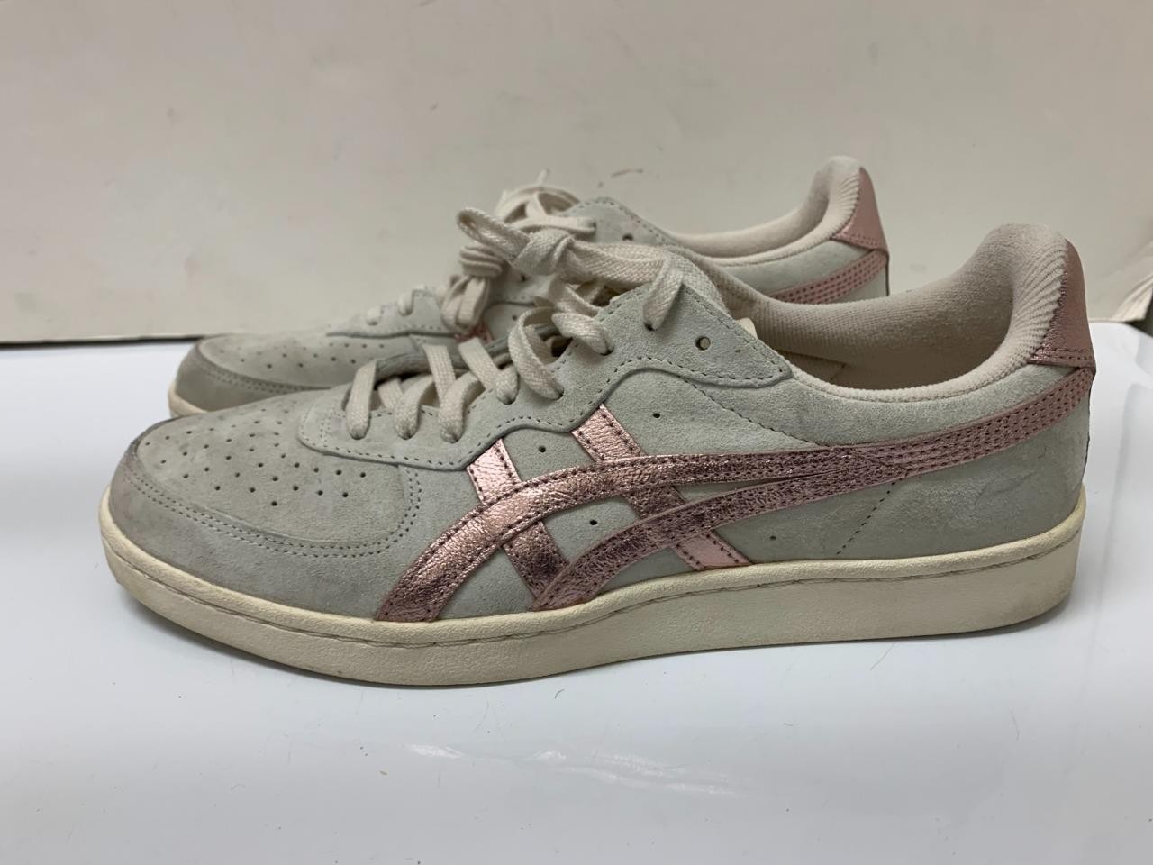 ASICS Onitsuka Tiger GSM Sneakers Leather Suede Beige Pink 1182A014-100 Sz 12