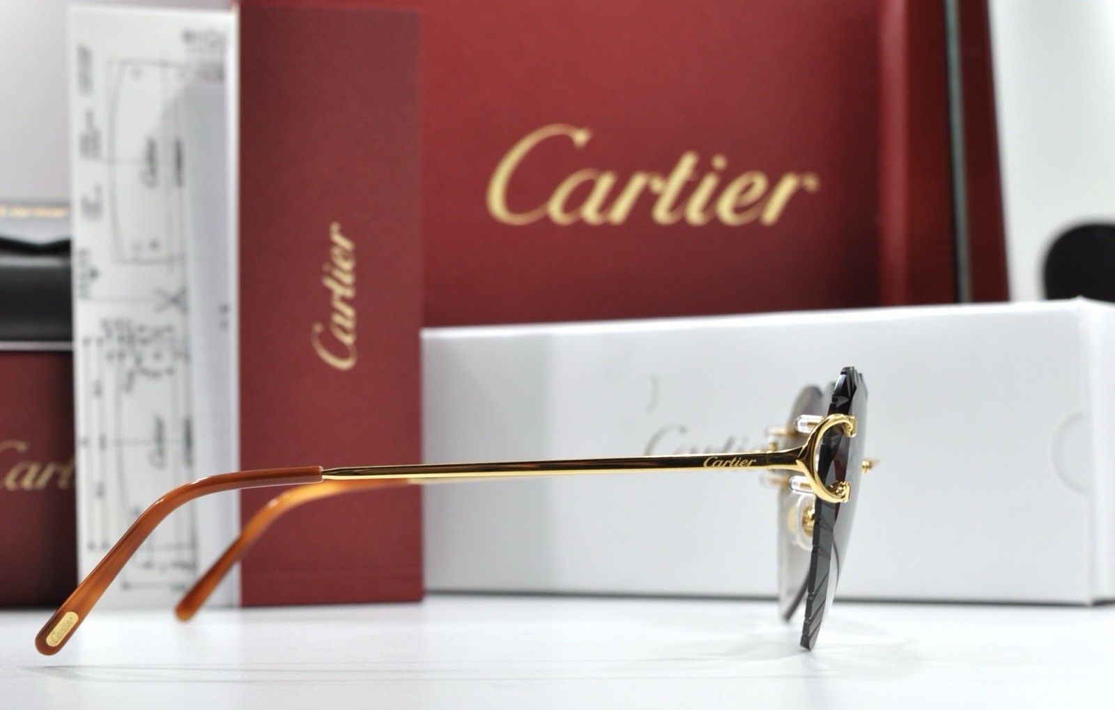 New Cartier rimless sunglasses glasses Diamond Cut heart decor Big C gold Frame