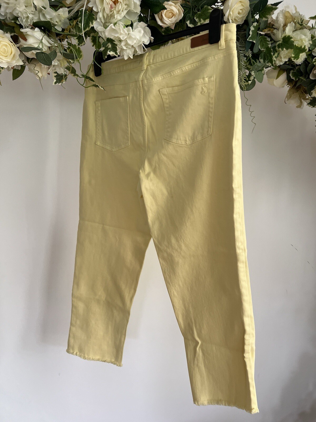 JOULES Bette Jeans Size 20 Lemon Yellow Denim Slim Straight Cropped Leg NEW